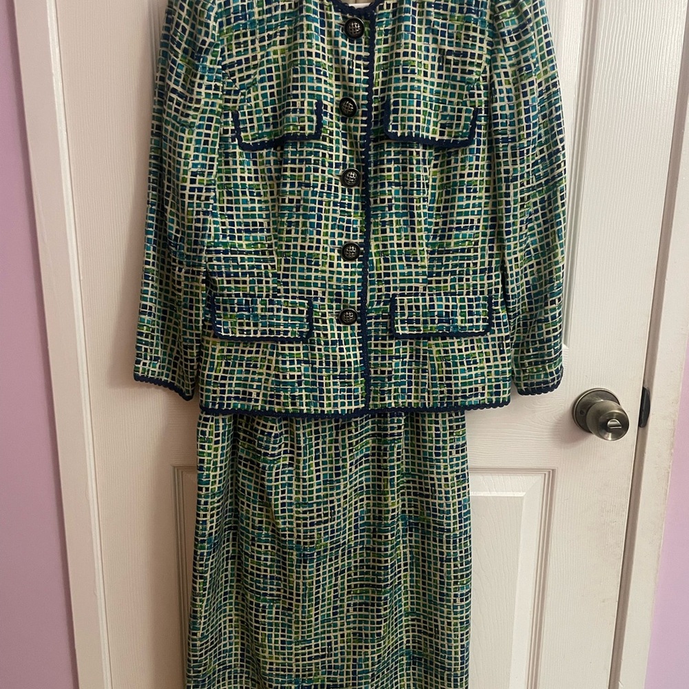 Adrianna Papell Blazer and Skirt Set 100% Silk